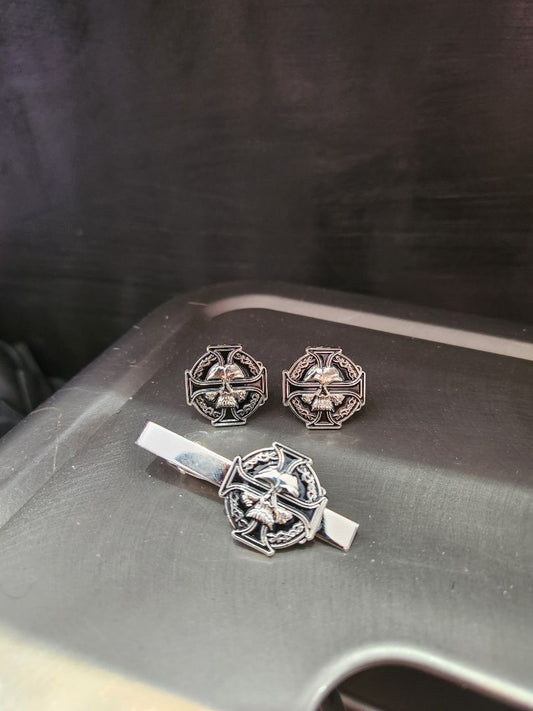 UNBRANDED Cufflinks and Tie clip set Metal JEWELRY