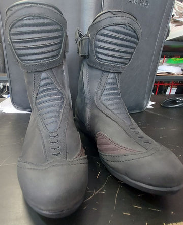 ICON Eastside 5.0 Stealth Leather FOOTWEAR, 35.5