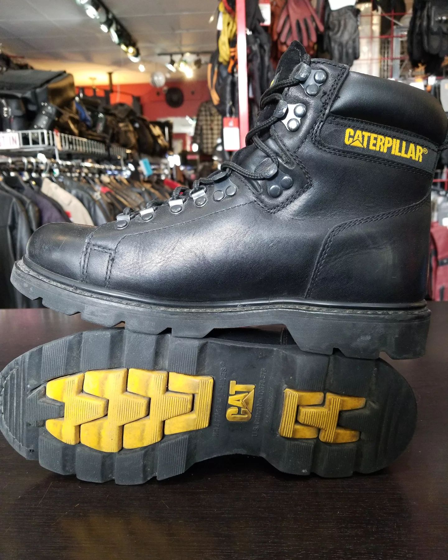 caterpillar-alaska-leather-boots-425-f6f6