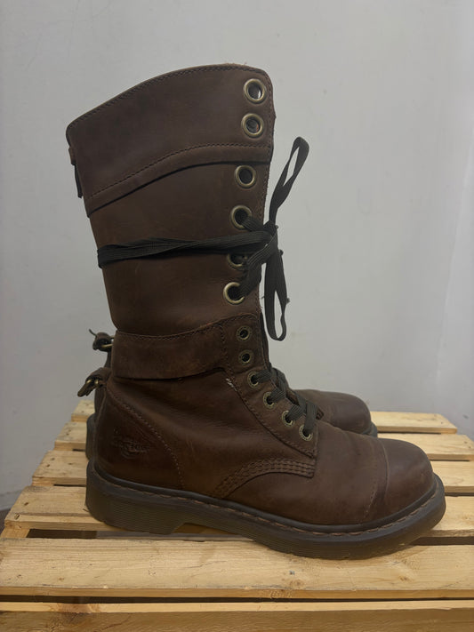 DR. MARTEN'S Cap Toe Combat Leather 06fbb48d-1dad-4c75-ab60-a494fa6ecda2, 41