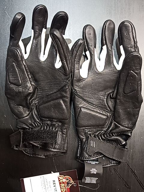 REV'IT Striker 3 Leather GLOVES, LRG