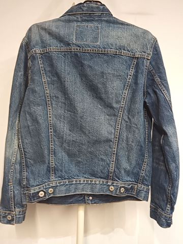 LEVI'S Trucker Denim JACKET, MED
