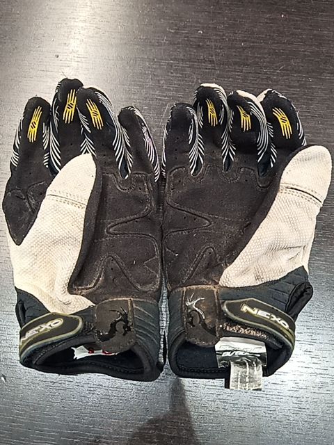 NEXO Sport Mixed Material GLOVES, SM