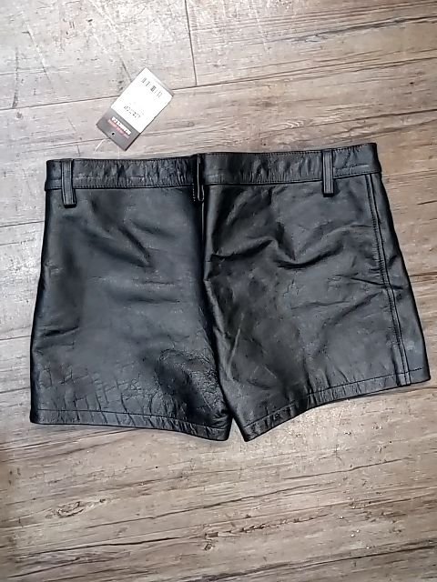 UNBRANDED  Leather SHORTS, 38